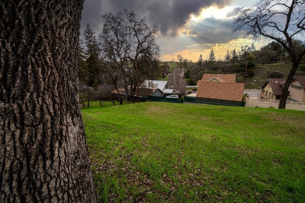 86 Dennis St, Sutter Creek, CA 95685 - photo 1