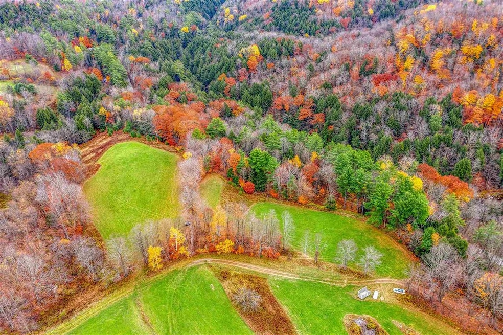 21 Dugway Rd, Richmond, VT 05477 - photo 1