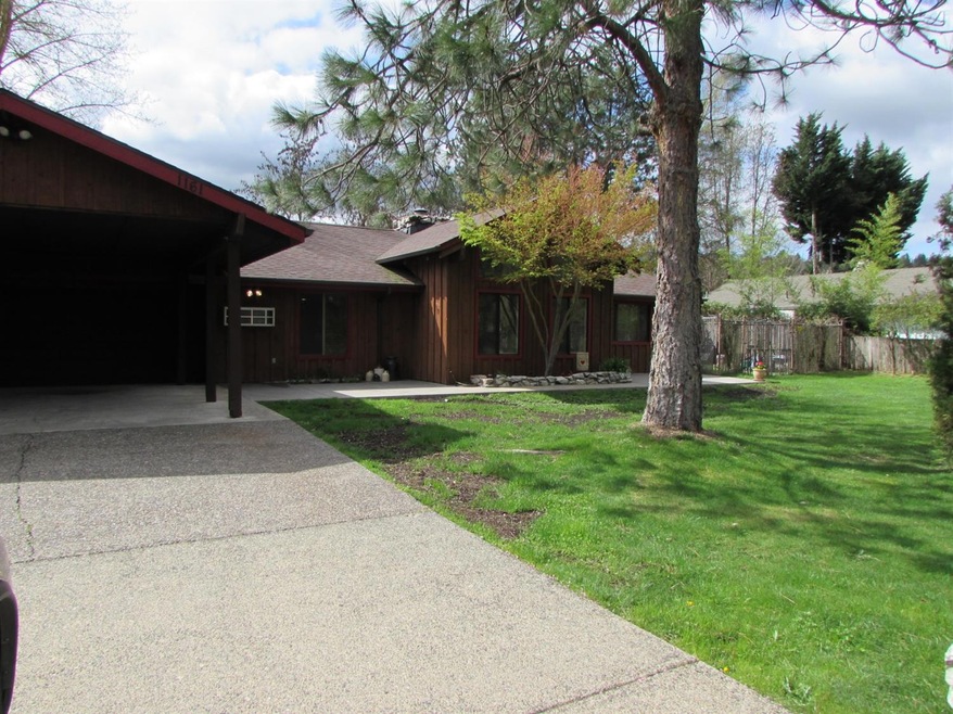 1161 Grandview Ave, Grants Pass, OR 97527 - photo 1