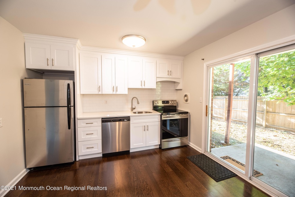 14 King James Ln, Atlantic Highlands, NJ 07716 - photo 1