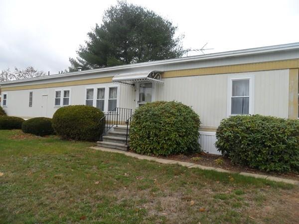 77 Center Ln, Quinebaug, CT 06262 - photo 1