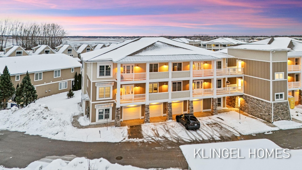 930 W Savidge St unit 2, Spring Lake, MI 49456 - photo 1