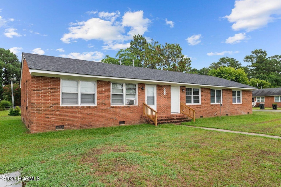 For Rent $825/month • Co-Listing Agent