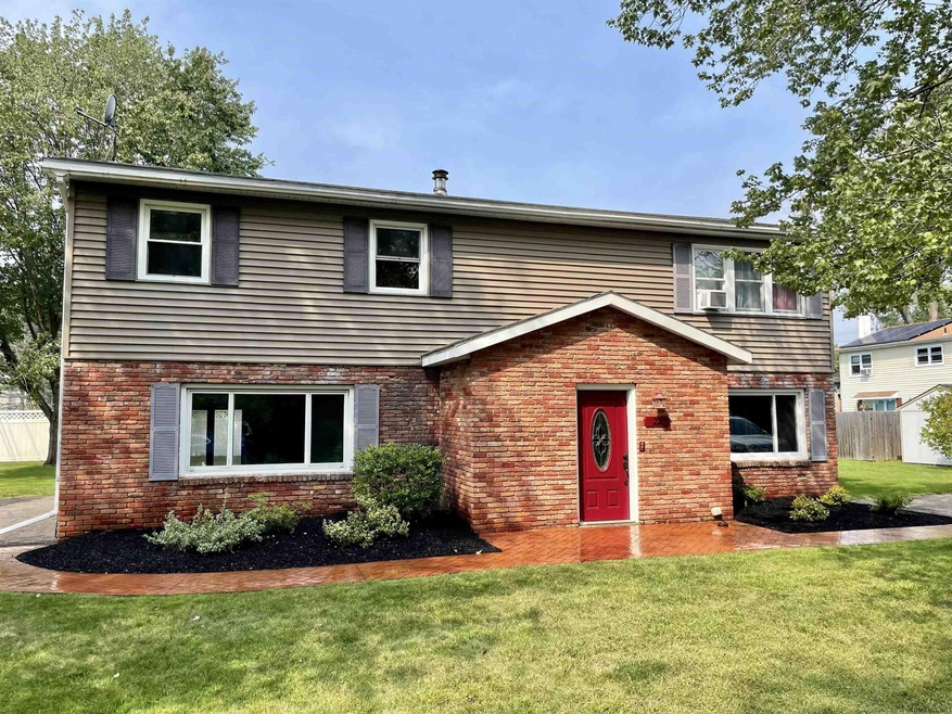 22 Donnelly Dr, Rensselaer, NY 12144 - photo 1