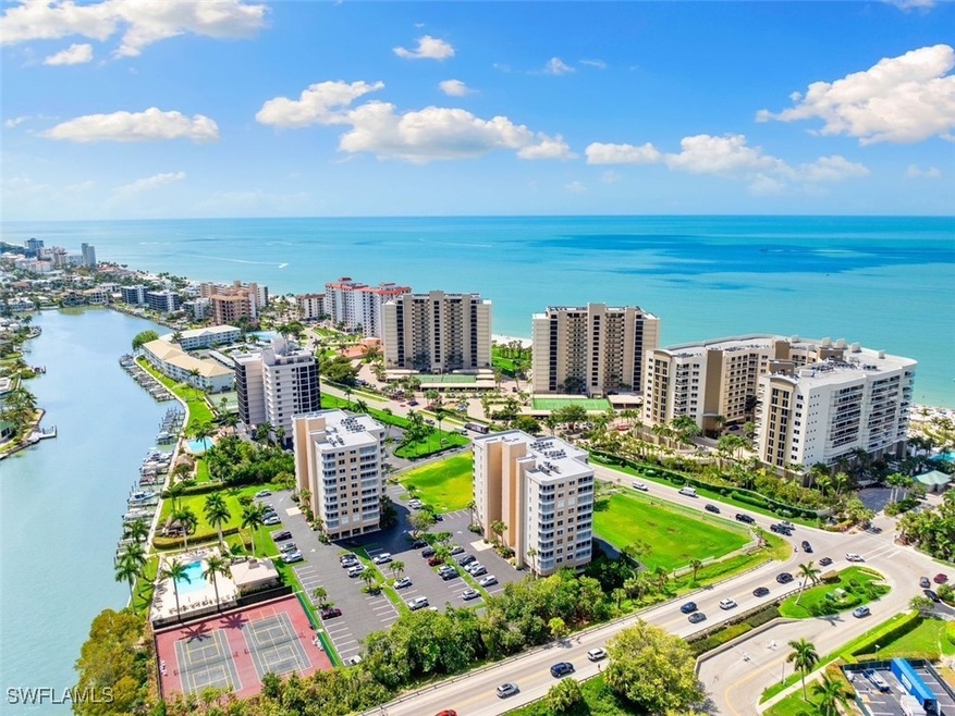 STEPS TO THE BAY & BEACH!!