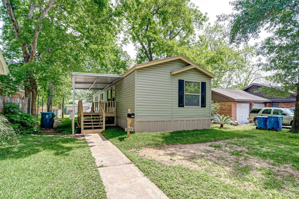 1209 6th St, Rosenberg, TX 77471 - photo 1