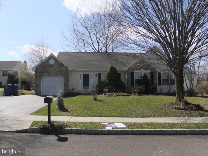 6084 High Meadow Dr, Pipersville, PA 18947 - photo 1