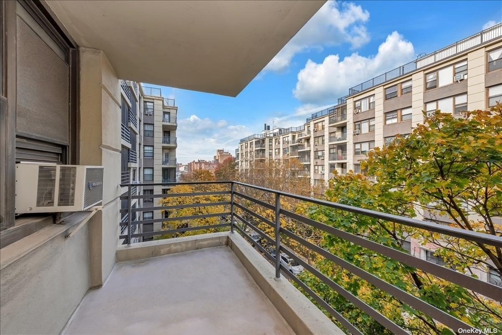 9840 64th Ave unit 5H, Rego Park, NY 11374 - photo 1