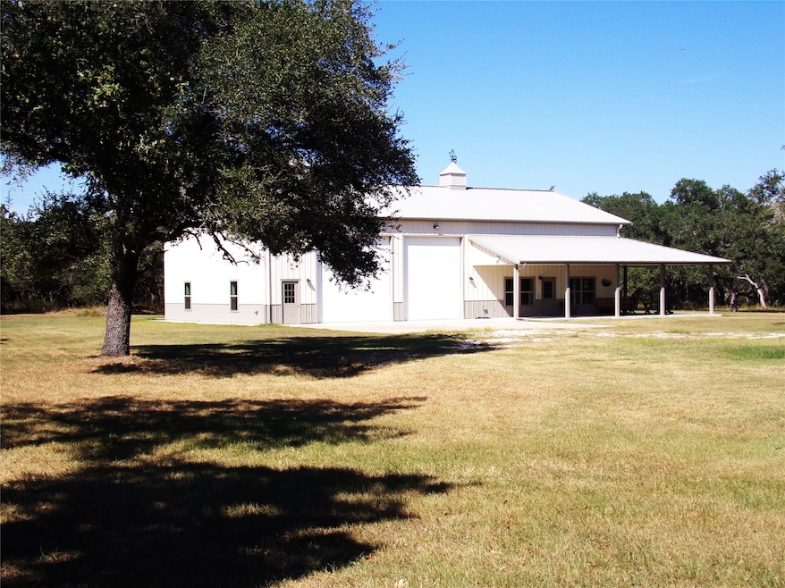 1055 E Branding Iron, Weimar, TX 78962 - photo 1