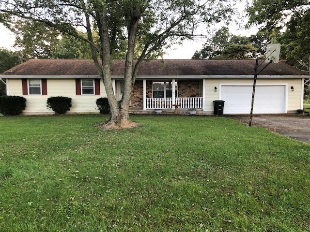 10071 N Timberlake Ave, Effingham, IL 62401 - photo 1