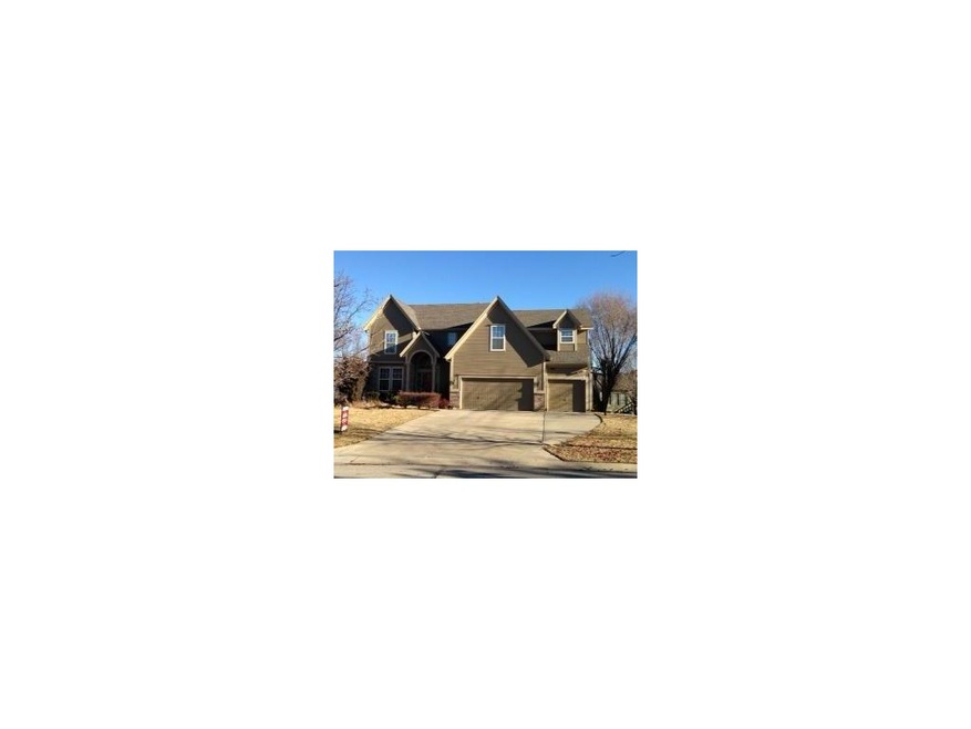 Spacious 2 story with finished basement.  Great op