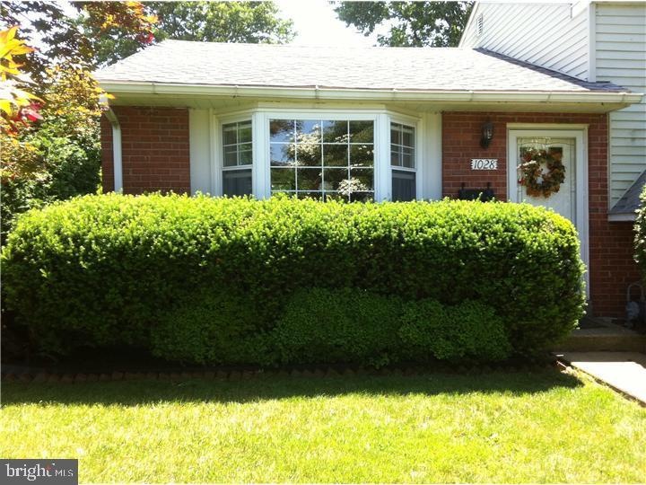 1028 Vauclain Ave, Woodlyn, PA 19094 - photo 1