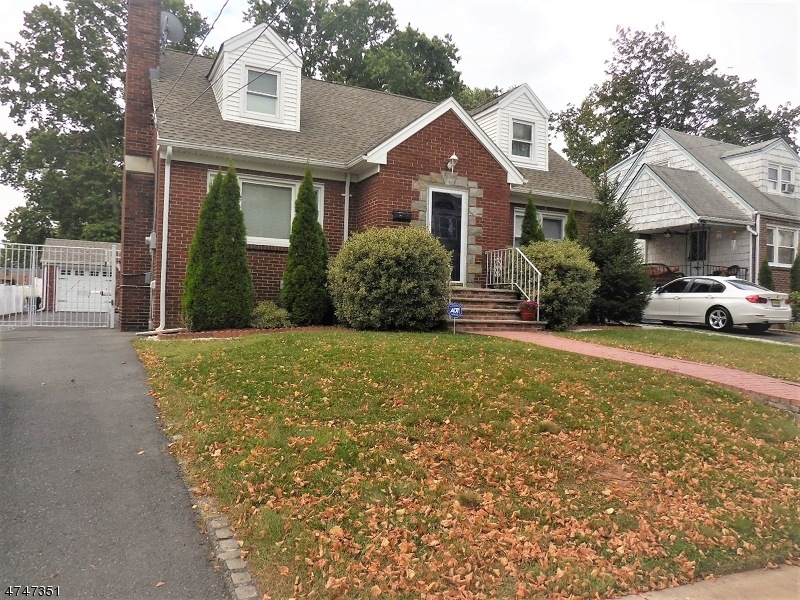 909 Summit St, Linden, NJ 07036 - photo 1