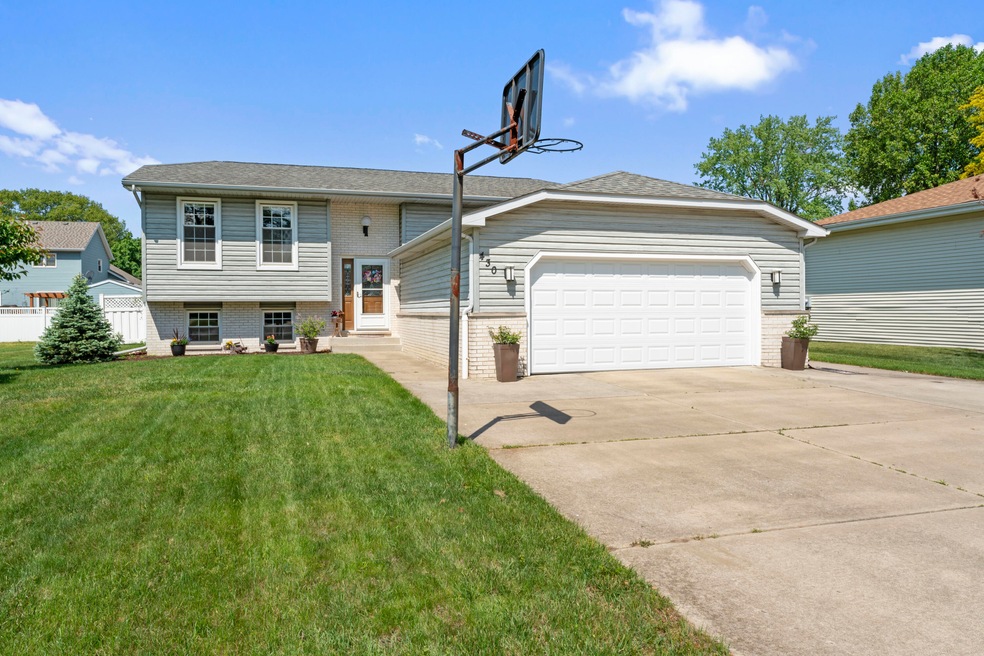 430 N Wright St, Griffith, IN 46319 - photo 1