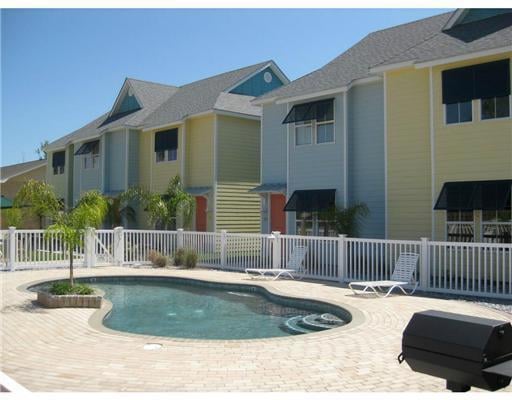 216 Carre Ct unit 4, Bay Saint Louis, MS 39520 - photo 1