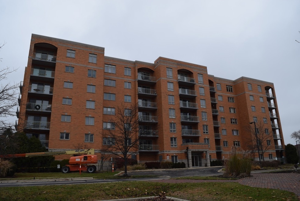 Eagle Point Condominiumns unit 404, Niles, IL 60714 - photo 1