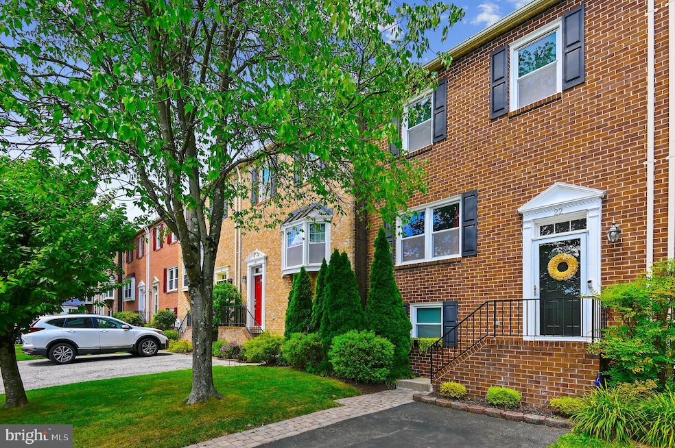 22 Carriage Walk Ct, Parkville, MD 21234 - photo 1