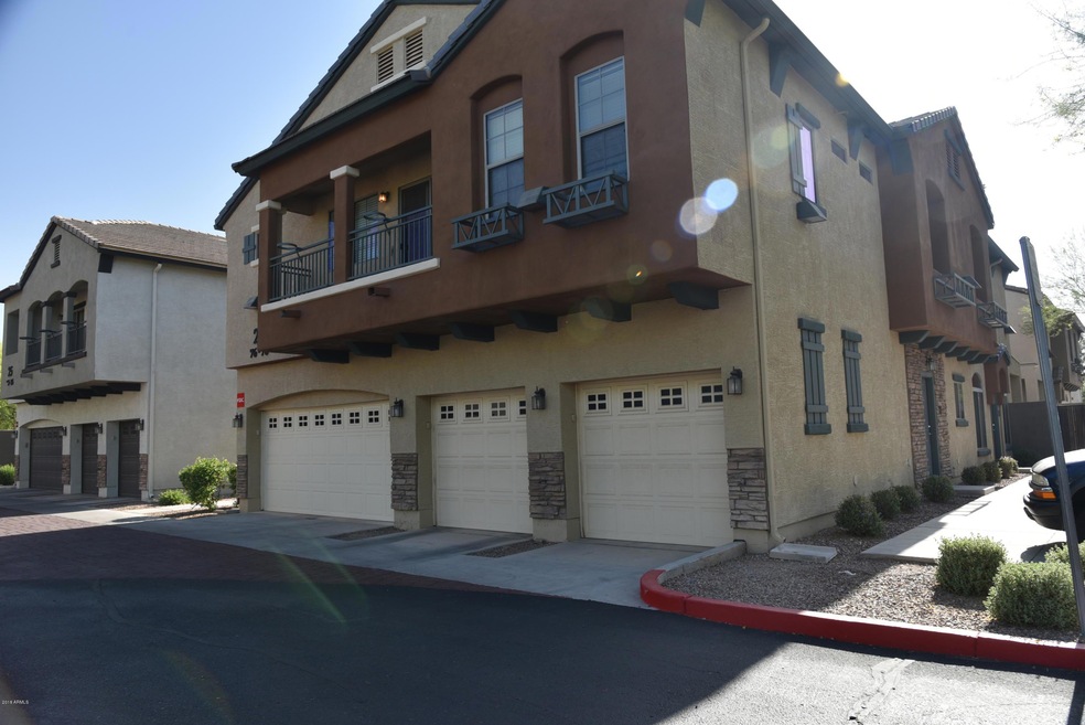 2727 N Price Rd unit 76, Chandler, AZ 85224 - photo 1