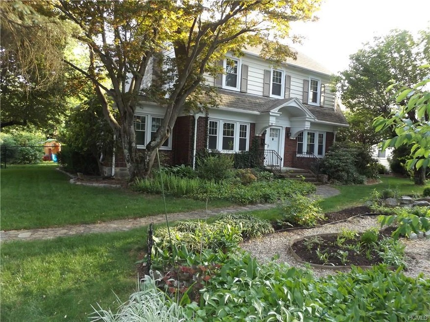 2109 Crompond Rd, Cortlandt Manor, NY 10567 - photo 1