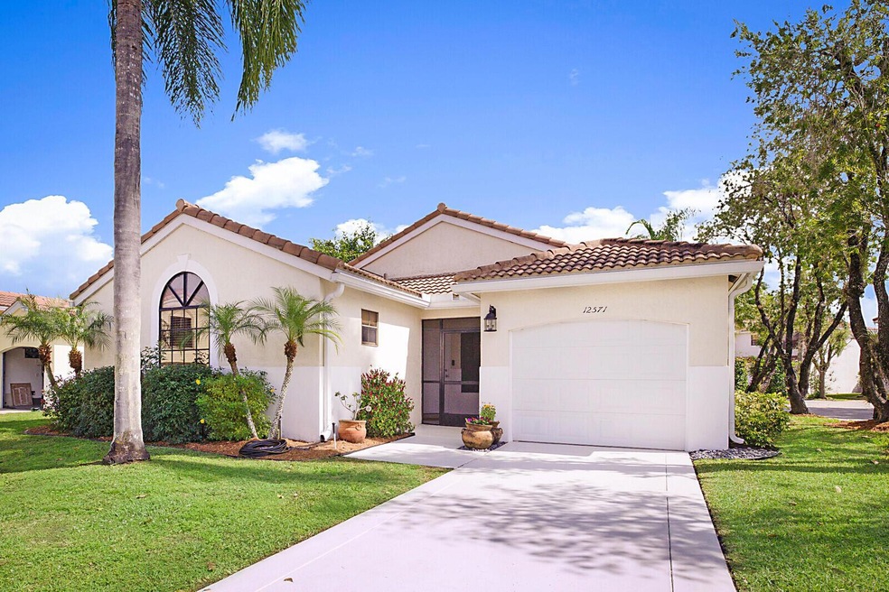 12571 Shoreside Ln, Wellington, FL 33414 - photo 1