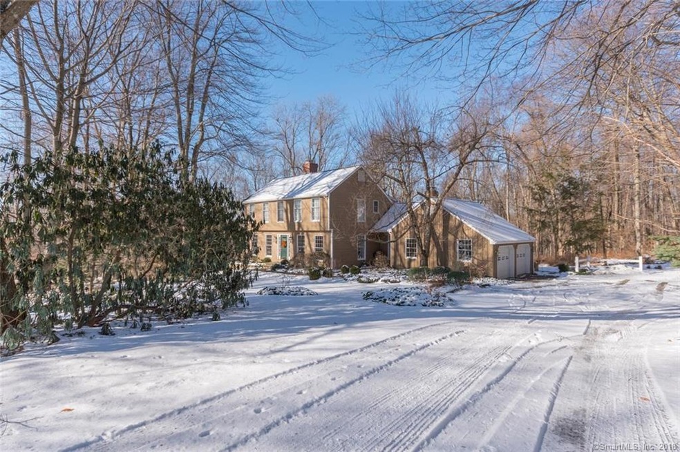 Welcome to 25 Wagon Wheel Road. Privacy and a desi
