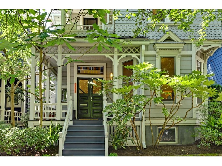 1710 NW Hoyt St, Portland, OR 97209 - photo 1