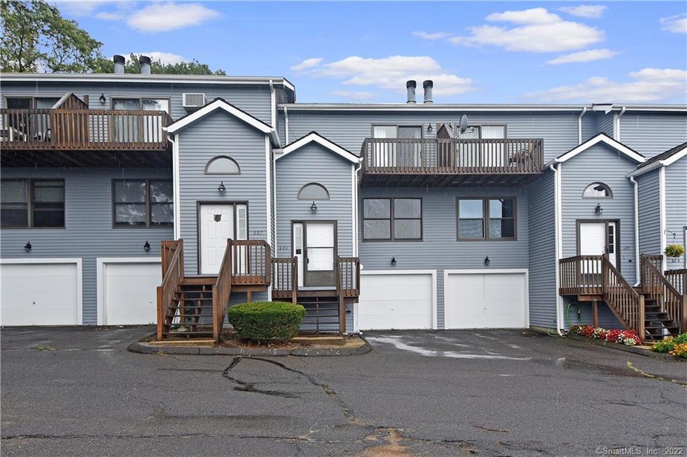 606 Lake Vista Dr unit 606, East Hampton, CT 06424 - photo 1