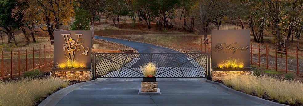 lot7-gate
