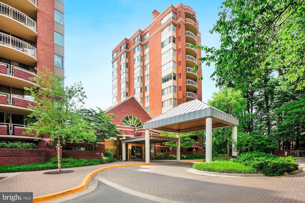 The Fallswood, Rockville, MD 20852 - photo 1