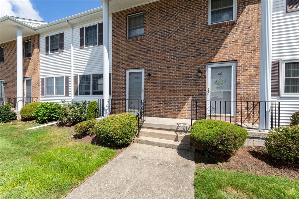 109 Scenery Ln, Johnston, RI 02919 - photo 1