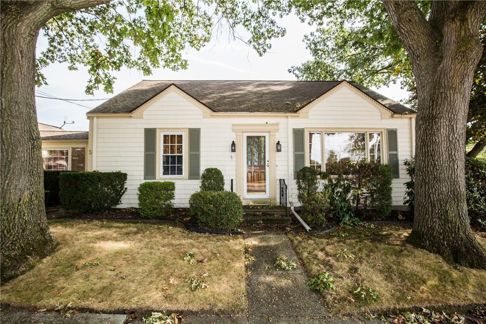 5 Talcott Ave, Pawtucket, RI 02860 - photo 1