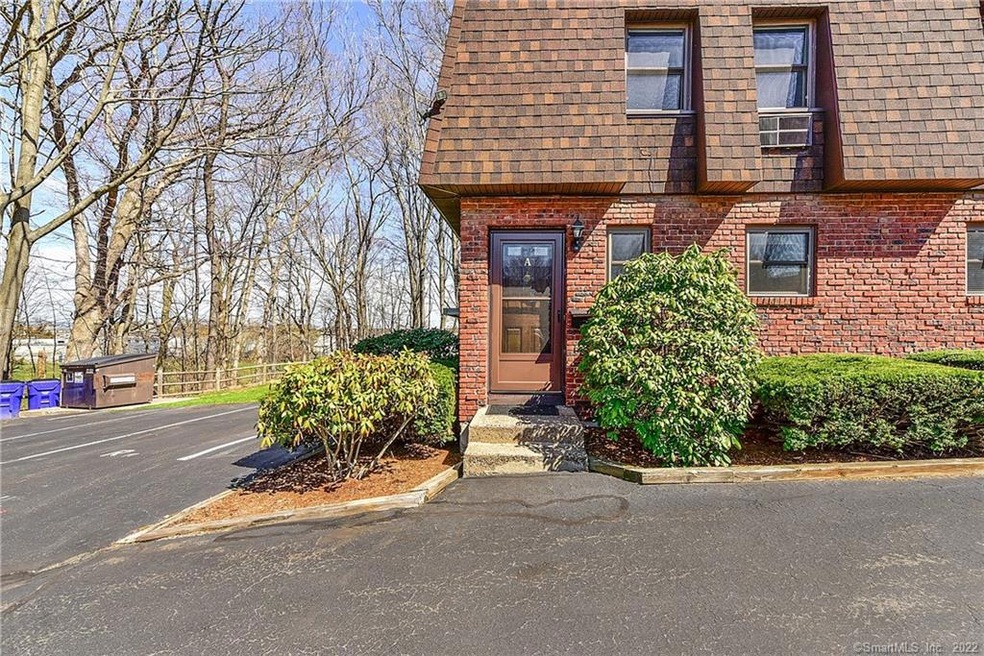 27 Burgoyne St unit A, West Hartford, CT 06110 - photo 1
