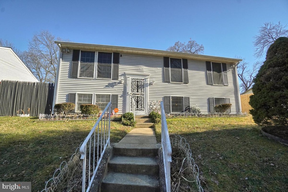 2703 Country Club Rd, Hyattsville, MD 20785 - photo 1