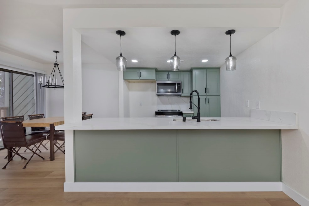 152 Viewpoint Rd unit 105, Mammoth Lakes, CA 93546 - photo 1