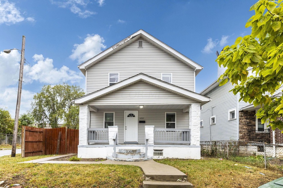 2024-9-27 1237 E 15th Ave 003
