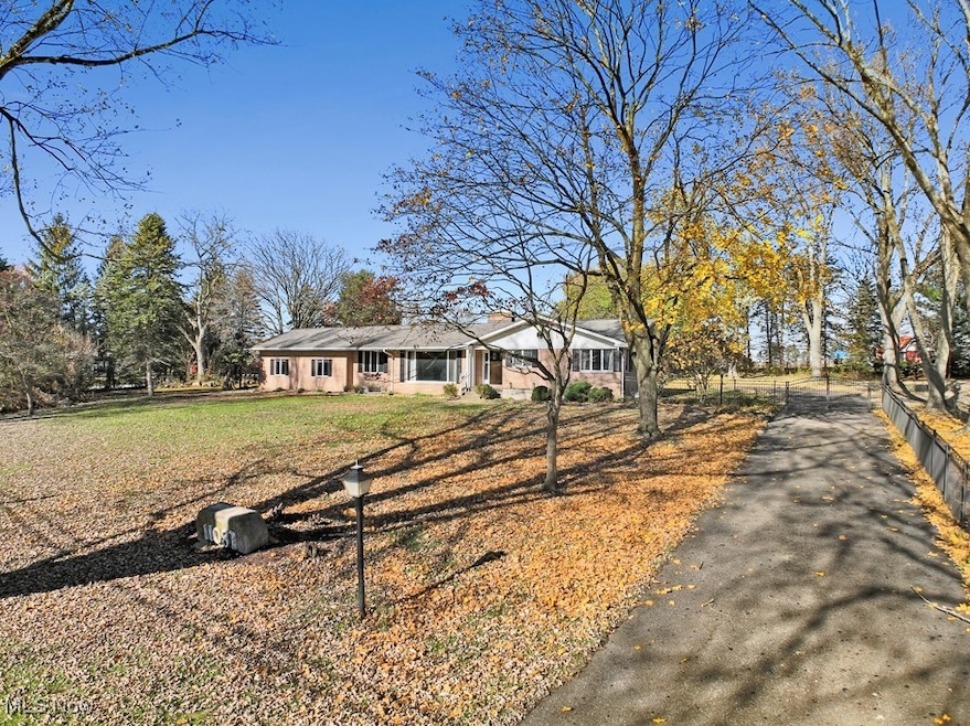 11087 Louisville St, Louisville, OH 44641 - photo 1