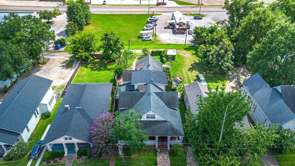 808 W 5th St, Laurel, MS 39440 - photo 1