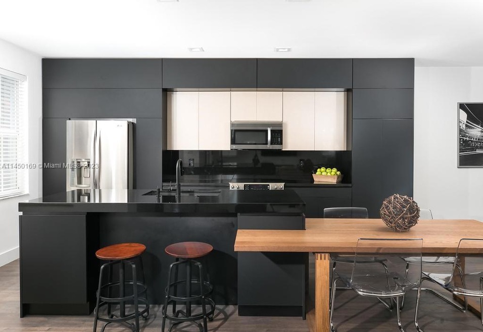 10727 NW 75th Terrace, Doral, FL 33178 - photo 1