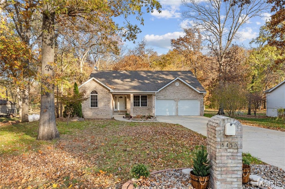 6450 Timber Lane Dr, Mascoutah, IL 62258 - photo 1