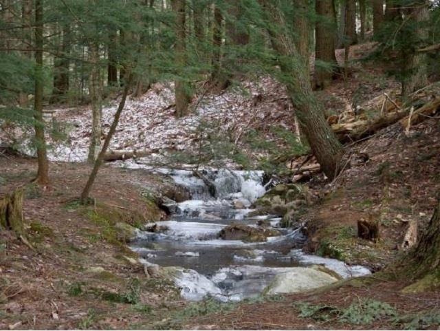 580 Victoria Dr, Rutland, VT 05701 - photo 1