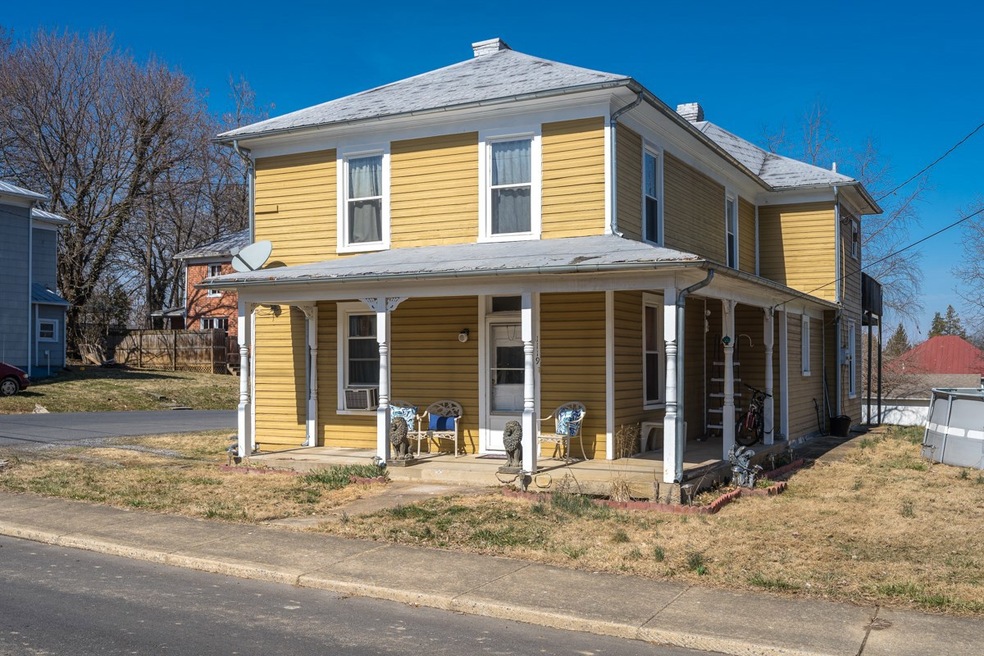 1119 Walnut St, Staunton, VA 24401 - photo 1