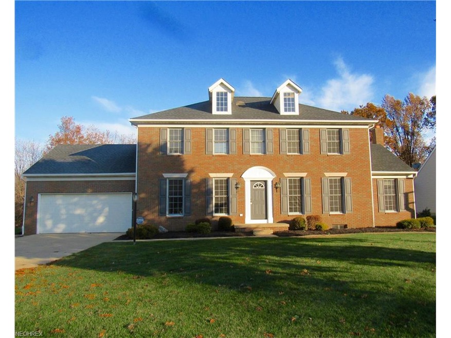 Welcome to 1367 Beechnut Dr in Green Township. Thi