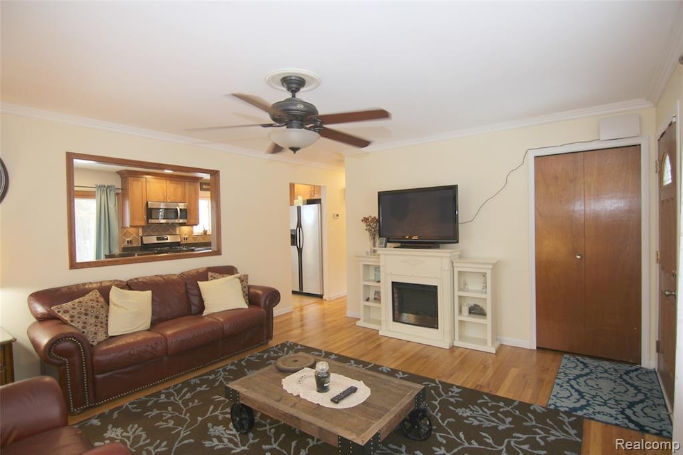 2385 Keith Rd, West Bloomfield, MI 48324 - photo 1