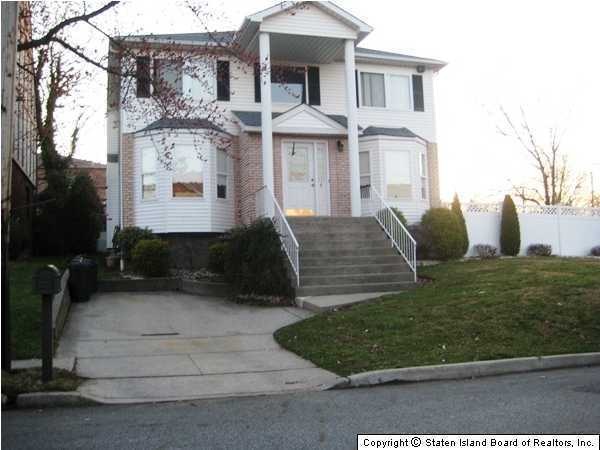 4 Seidman Ave, Staten Island, NY 10312 - photo 1