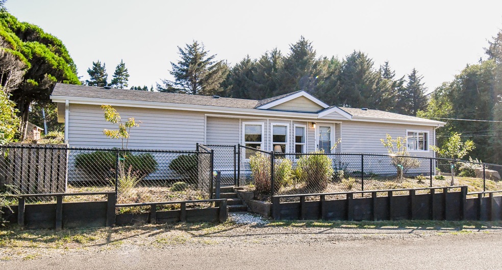 1508 SW Fleet Ave, Lincoln City, OR 97367 - photo 1