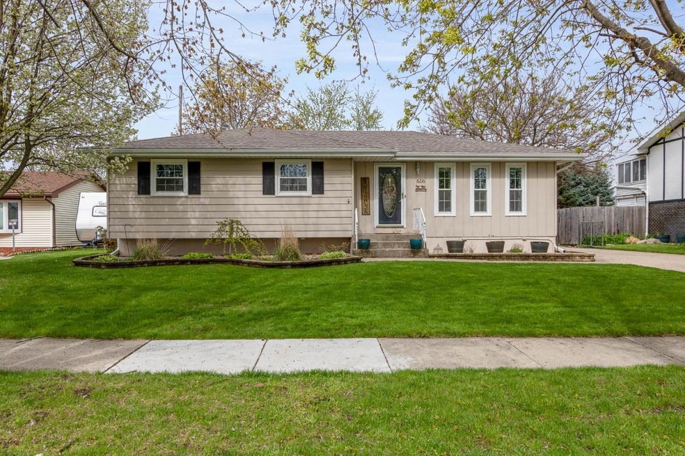 616 Fillmore Ave, Dyer, IN 46311 - photo 1