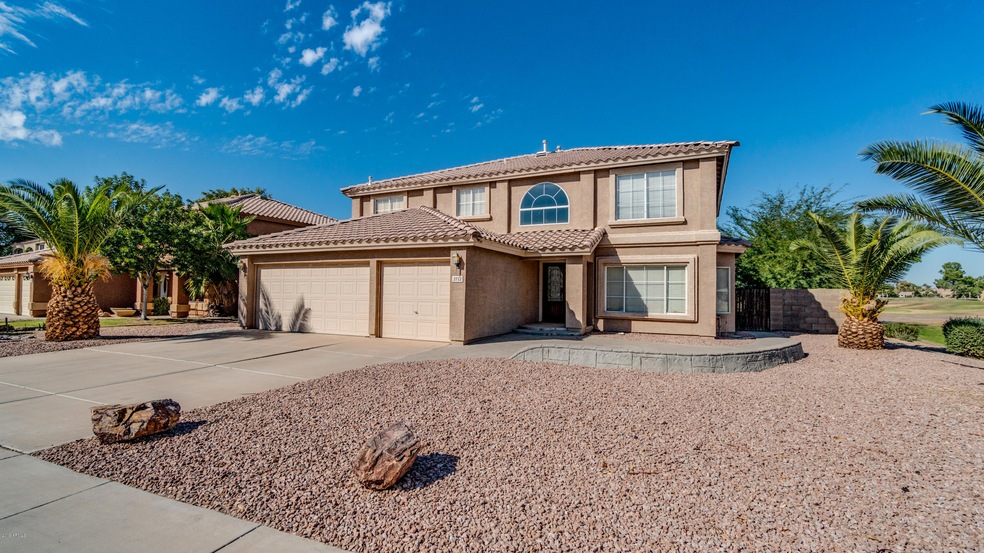 2712 E Pinto Dr-3