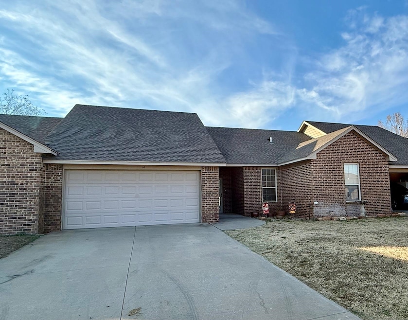 92 Abby Rd, Enid, OK 73701 - photo 1