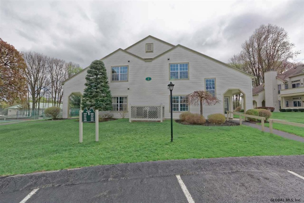 122 Hampton Place Blvd, Troy, NY 12180 - photo 1