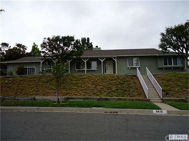 Front view of property